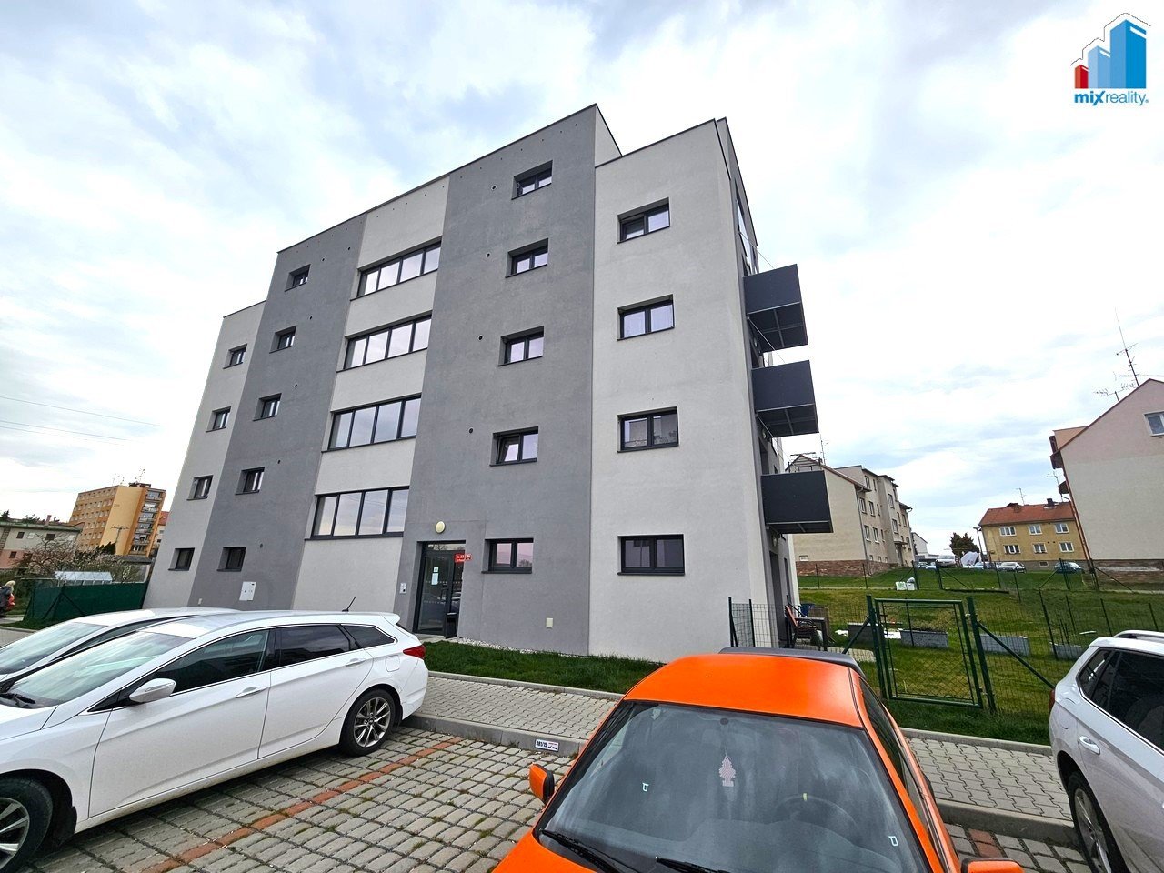 tn_zoom_filename_87067