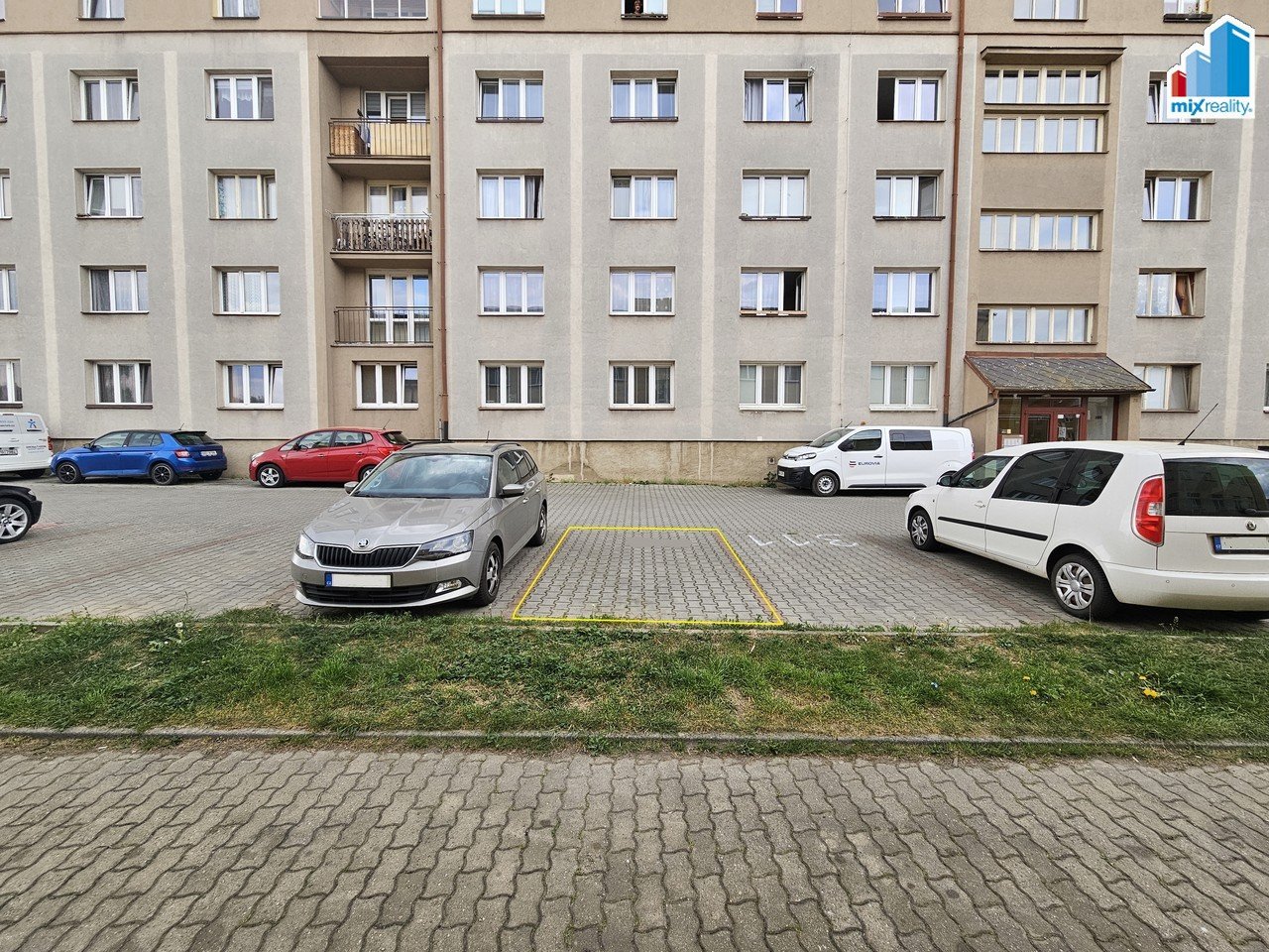 tn_zoom_filename_86135