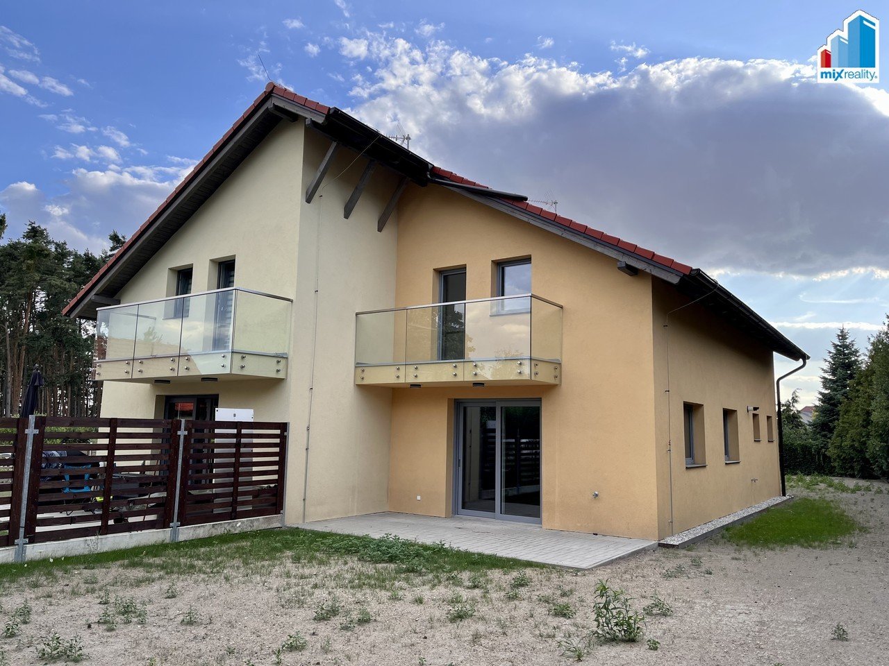 tn_zoom_filename_85906